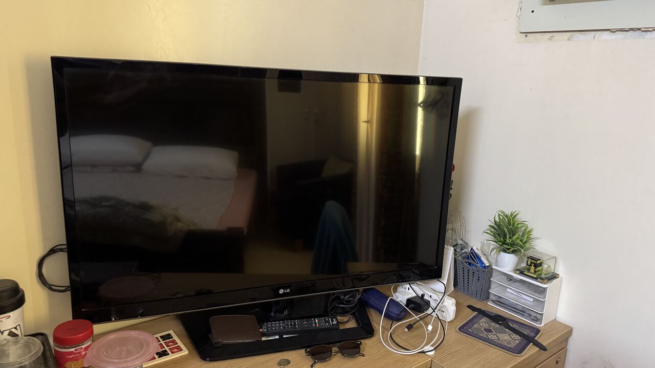 Madinat Al Ummal, Electronics, SAR 300,  I Want Sell My LG TV 43 Inch (not Smart Tv )