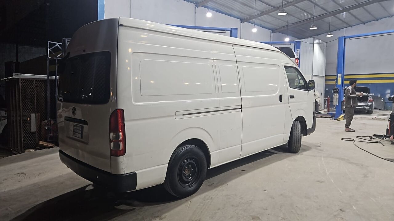 As Sulayyil, Vehicles, Cars & Trucks , SAR 68500,  HIACE HIGH ROOF,  2016,  Manual,  266317 KM,   For Sale