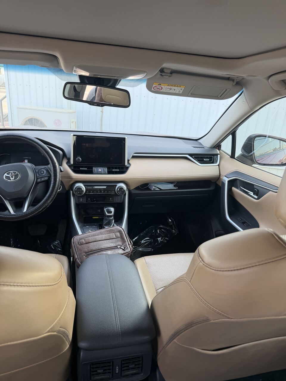 Jeddah, Vehicles, Cars & Trucks , SAR 105000,  Toyota RAV4 Hybrid Full Option,  2023,  Automatic,  95000 KM,  Toyota RAV4  Hybrid Full Option With Warranty