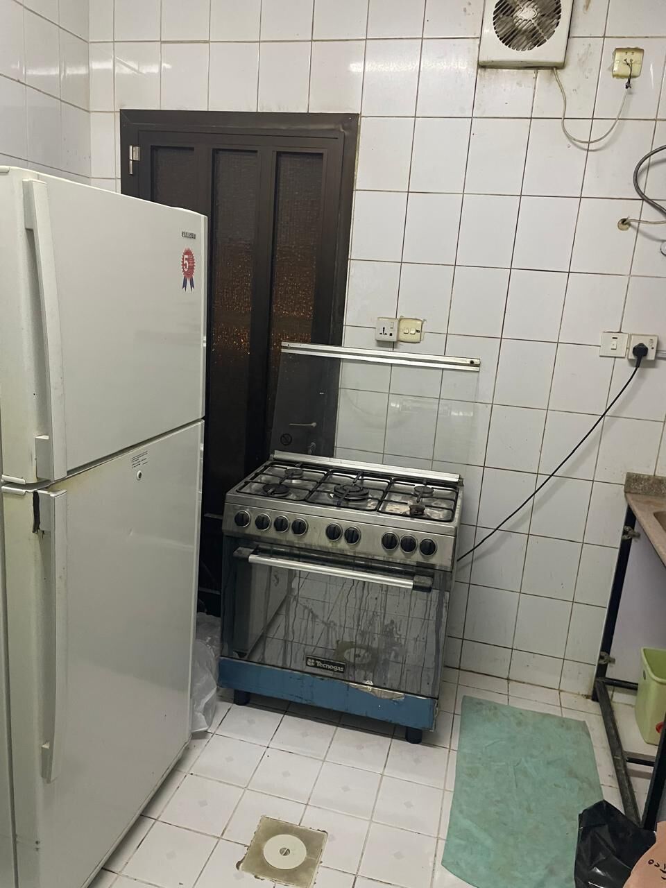 Riyadh, Furniture, SAR 18000,  شقة للإيجار بحي الورود بالرياض – شرط شرا