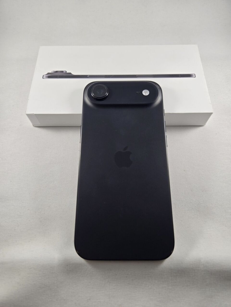 Riyadh, Mobile Phones, SAR 4600,  SAR 4600 - 1 Terabyte (1024 GB) - IPhone 17 Air (Black)