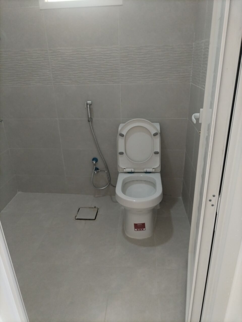 Khobar, Apartments, Flats, Houses & Villas, SAR 33000/year,  3 BR,  Family Apartment For Rent (3 Rooms, Hall, Two Bathrooms, Air-Conditioned Kitchen, Asphalt)