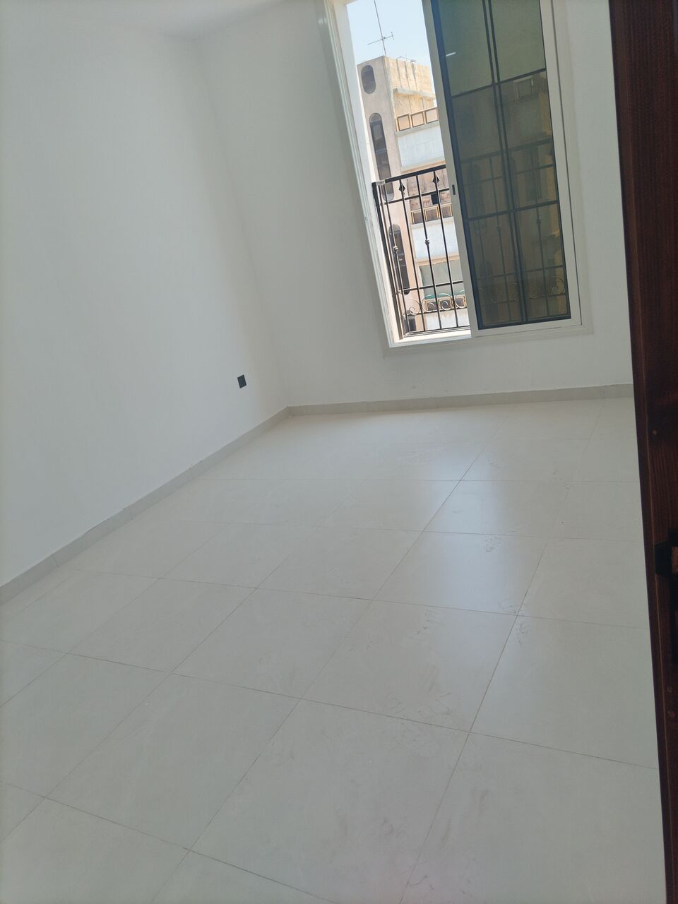 Khobar, Apartments, Flats, Houses & Villas, SAR 33000/year,  3 BR,  Family Apartment For Rent (3 Rooms, Hall, Two Bathrooms, Air-Conditioned Kitchen, Asphalt)