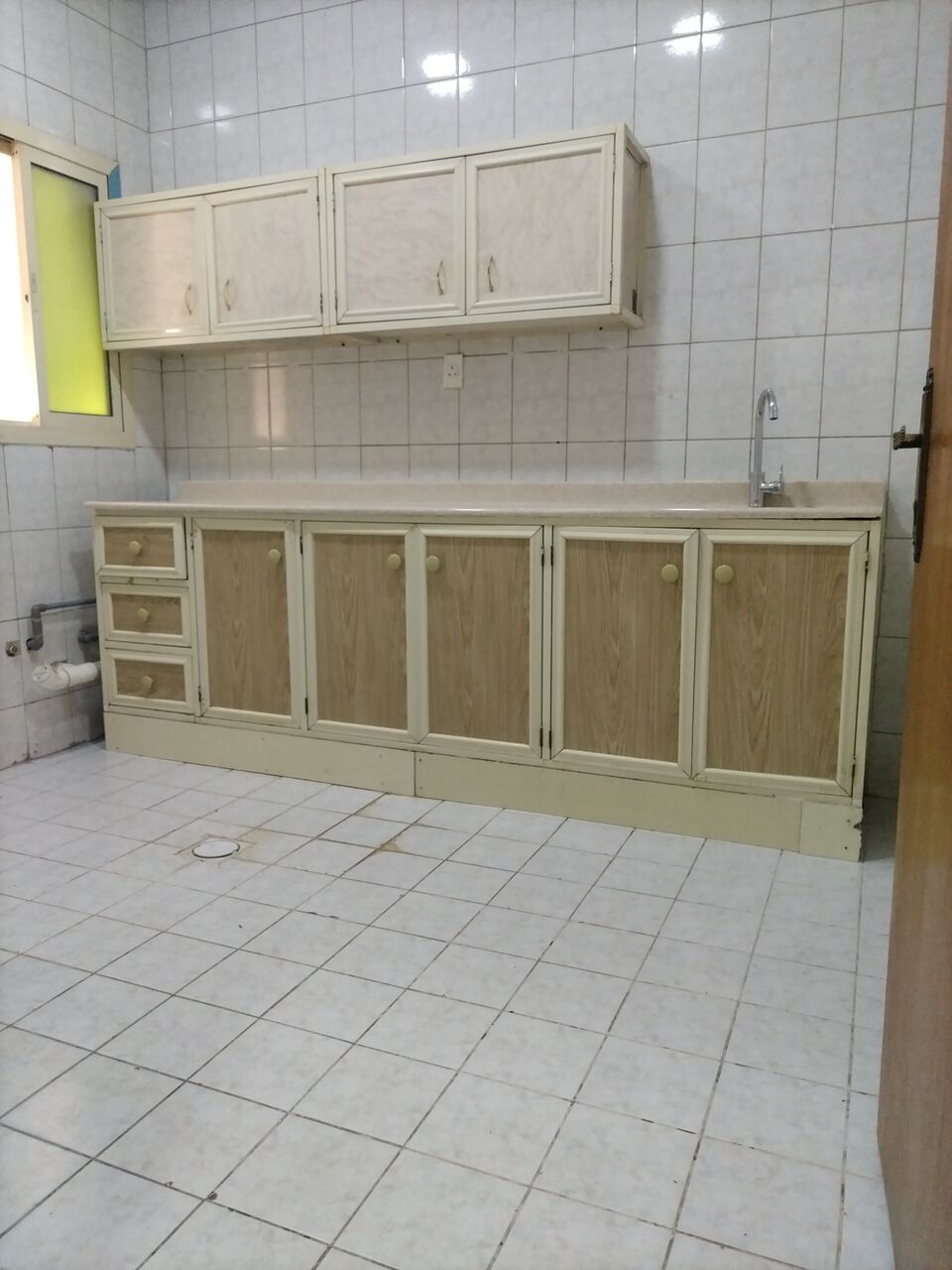 Khobar, Apartments, Flats, Houses & Villas, SAR 23/year,  4 BR,  Family Apartment For Rent (4 Rooms, Hall, Two Bathrooms, Two Entrances)
