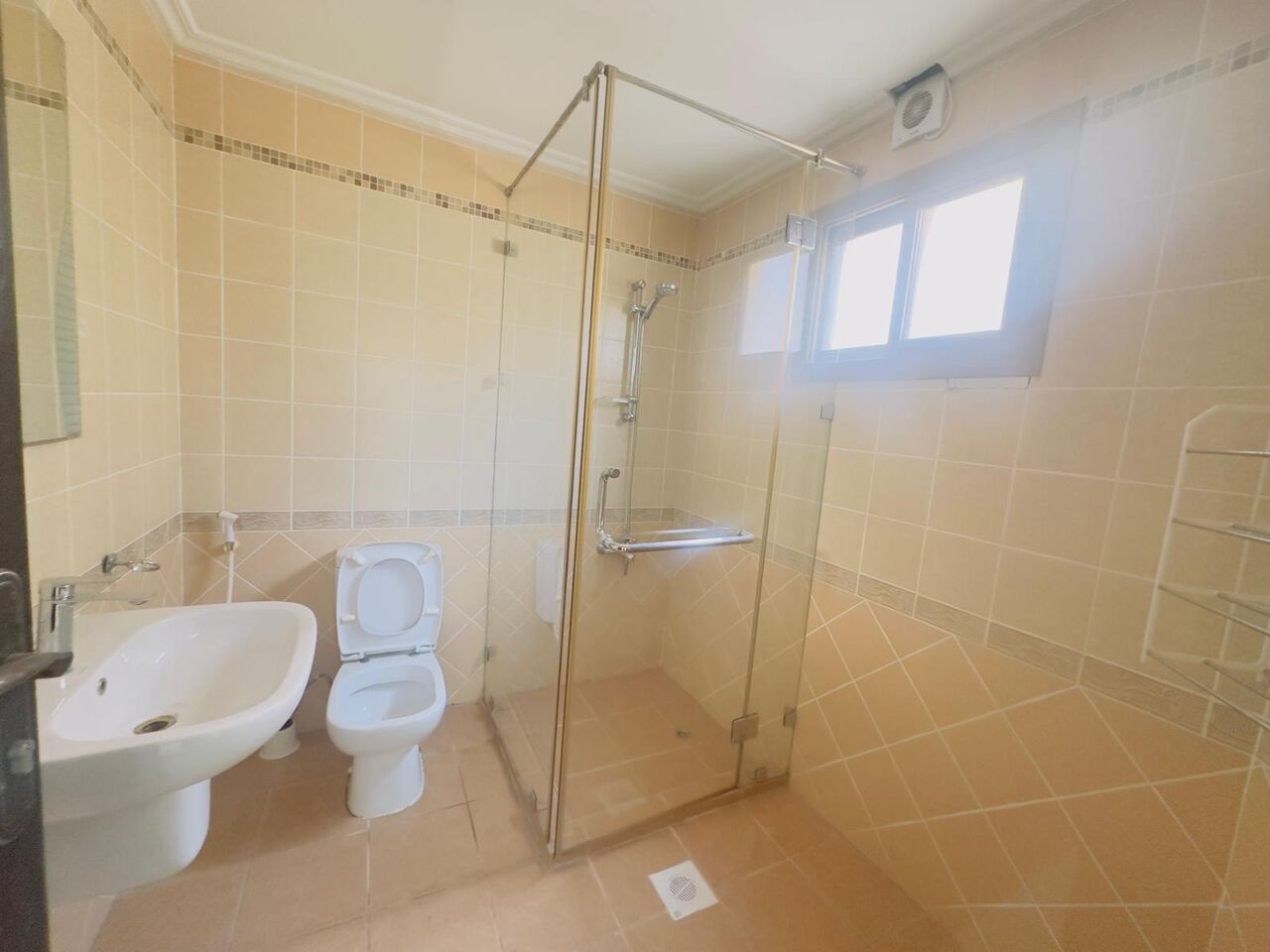 Adliya, Apartments, Flats, Houses & Villas, BHD 280/month,  2 BR,  2 Bedroom Semi Furnished Flat With Ewa