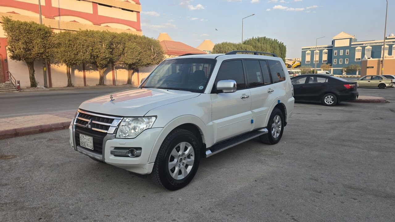 Al Nuzha, Vehicles, Cars & Trucks , SAR 44000,  Mitsubishi Pajero,  2016,  Automatic,  203000 KM,  Mitsubishti Pajero  3.5 V6 Full Option