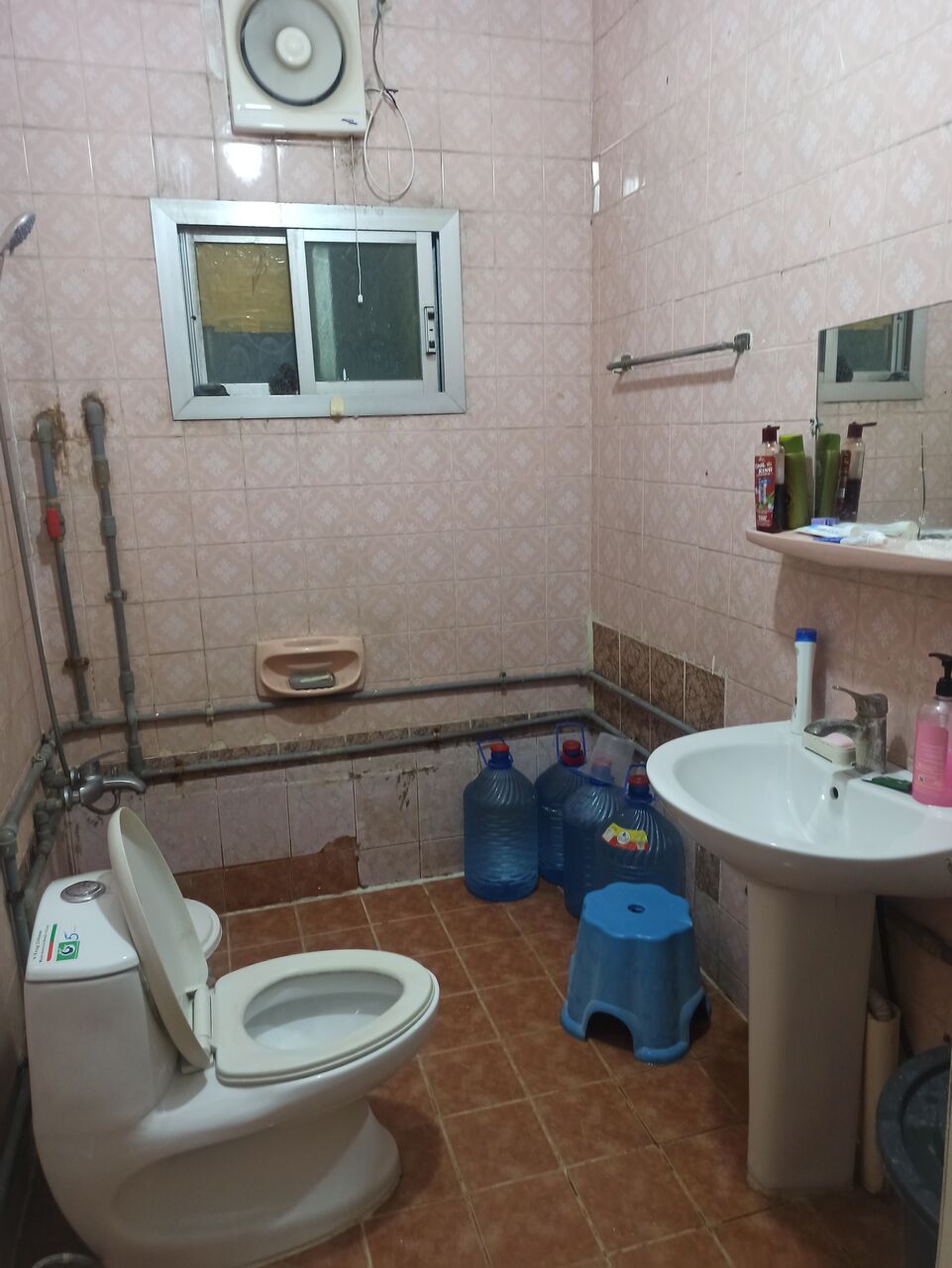Dammam, Rooms for Rent, SAR 750/month,  Furnished,  One Furnished Bachelor Room In Family Apartment