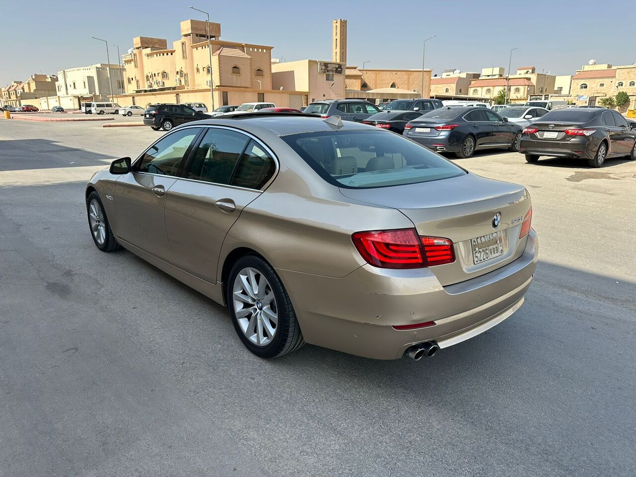 Riyadh, Vehicles, Cars & Trucks , SAR 39000,  BMW 523i,  2011,  Automatic,  129000 KM,    Fully Loaded With Sunroof For Sales (Accident Free) N Low Odo