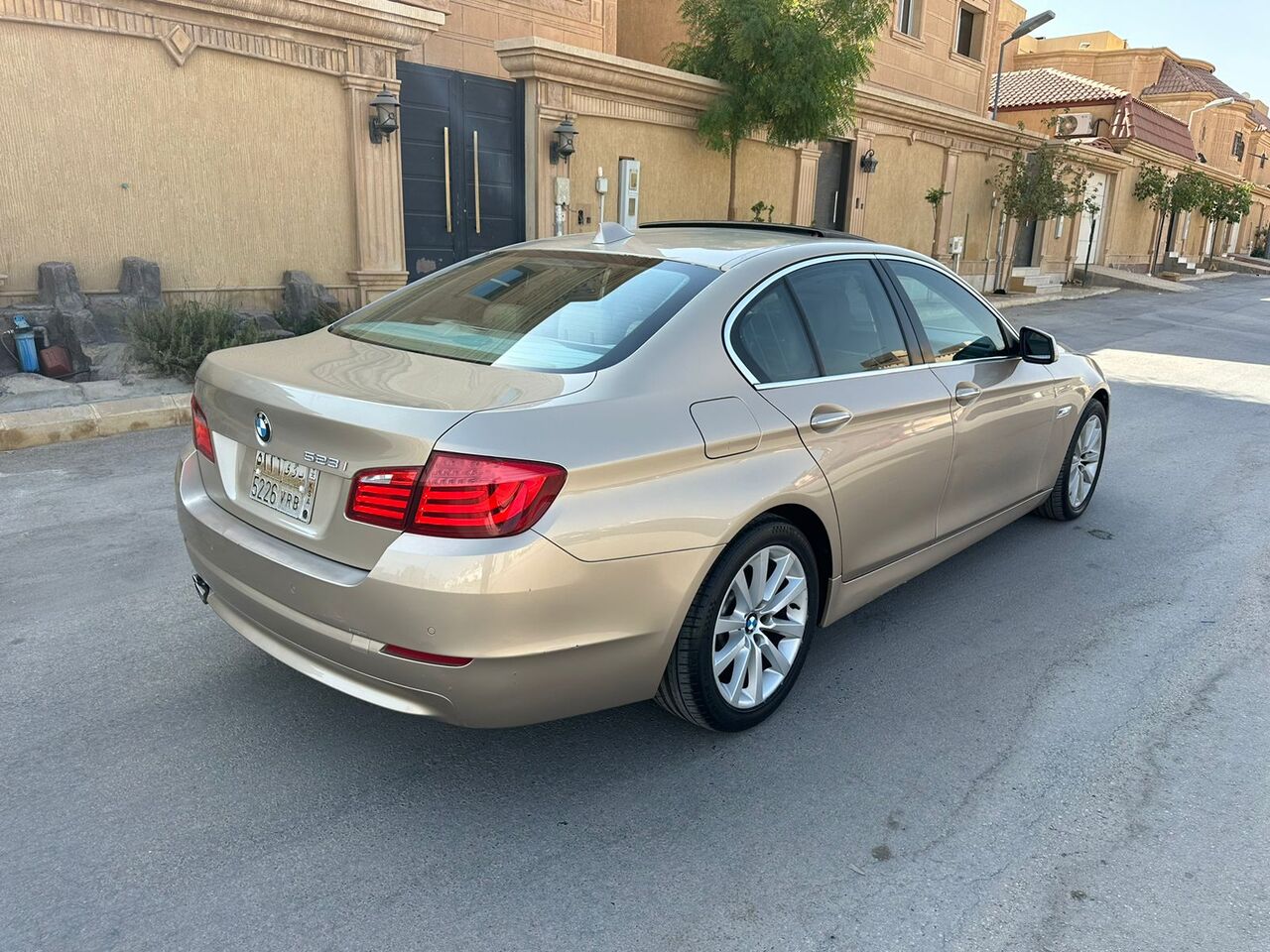 Riyadh, Vehicles, Cars & Trucks , SAR 39000,  BMW 523i,  2011,  Automatic,  129000 KM,    Fully Loaded With Sunroof For Sales (Accident Free) N Low Odo