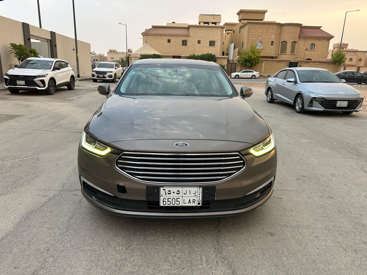 Riyadh, Vehicles, Cars & Trucks , SAR 77000,  Ford Taurus,  2022,  Automatic,  101000 KM,    With EcoBoost Option For Sale (1st Owner)