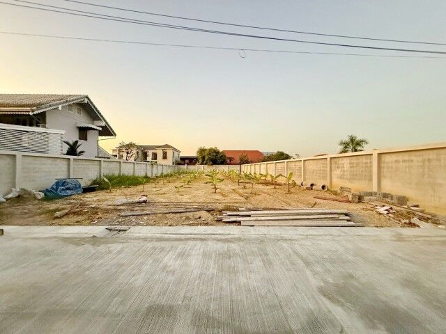 Bangkok, Villas, THB 15999,  160 Sq. Feet,  Taling Chan Chimplee, Empty Land, Sai Tai Mai, Beautiful, Large Plot, Badminton 160 Sq