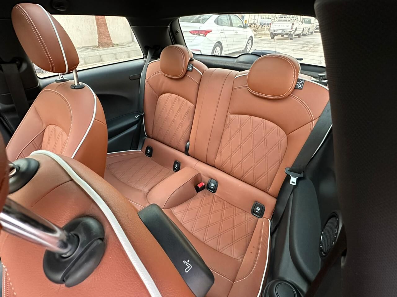 Riyadh, Vehicles, Cars & Trucks , SAR 130000,  Mini Cooper Coupe,  2023,  Automatic,  42000 KM,   Mini Cooper Full Options With Sunroof N Very Reasonable Price 2nd Owner
