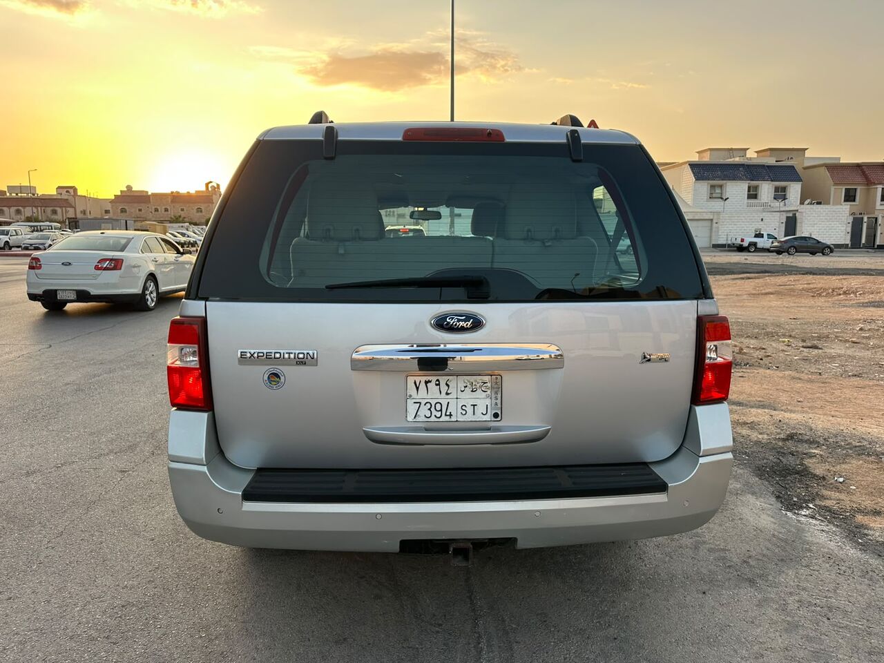 Riyadh, Vehicles, Cars & Trucks , SAR 38000,  Ford Expedition,  2014,  Automatic,  224000 KM,    2x4 For Sales With Very Good Price (2nd Owner) Family SUV Car