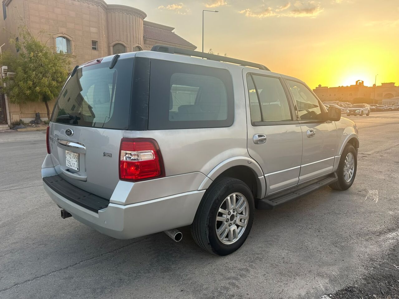 Riyadh, Vehicles, Cars & Trucks , SAR 38000,  Ford Expedition,  2014,  Automatic,  224000 KM,    2x4 For Sales With Very Good Price (2nd Owner) Family SUV Car