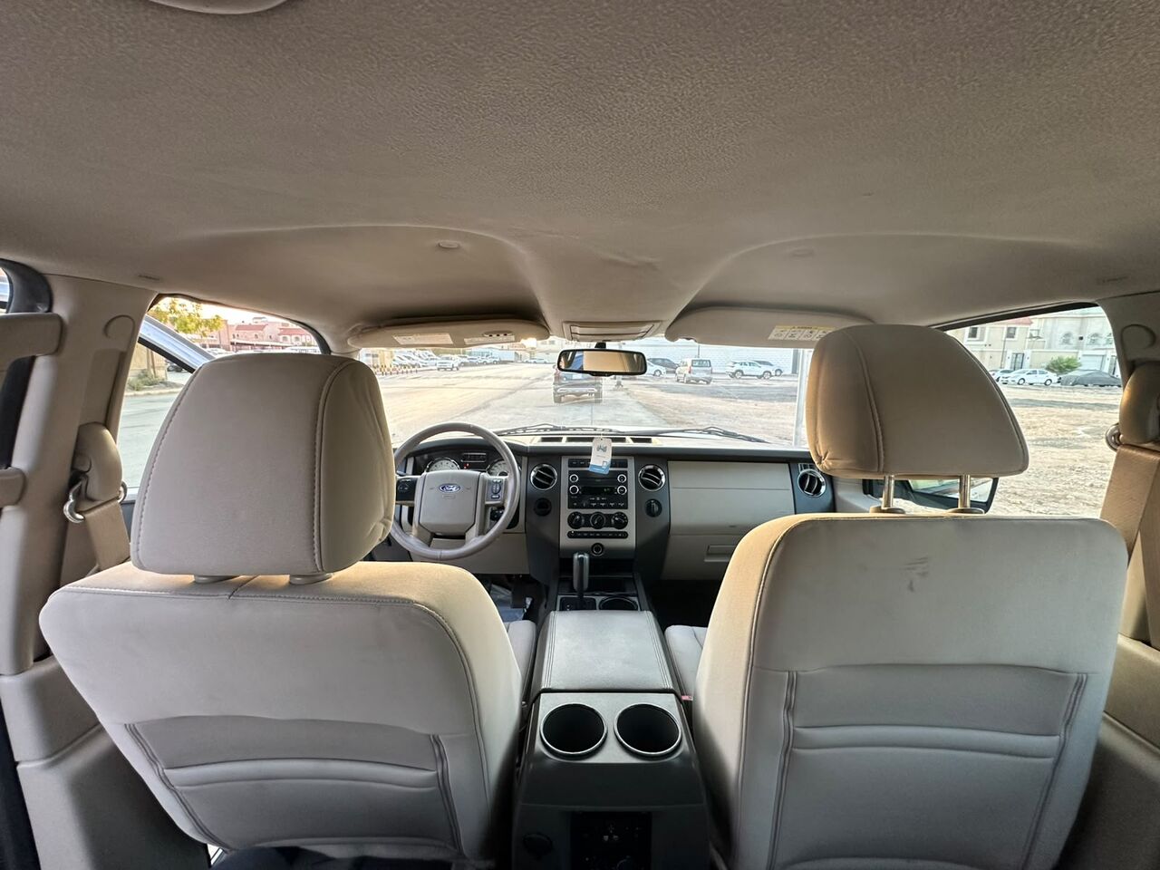 Riyadh, Vehicles, Cars & Trucks , SAR 38000,  Ford Expedition,  2014,  Automatic,  224000 KM,    2x4 For Sales With Very Good Price (2nd Owner) Family SUV Car