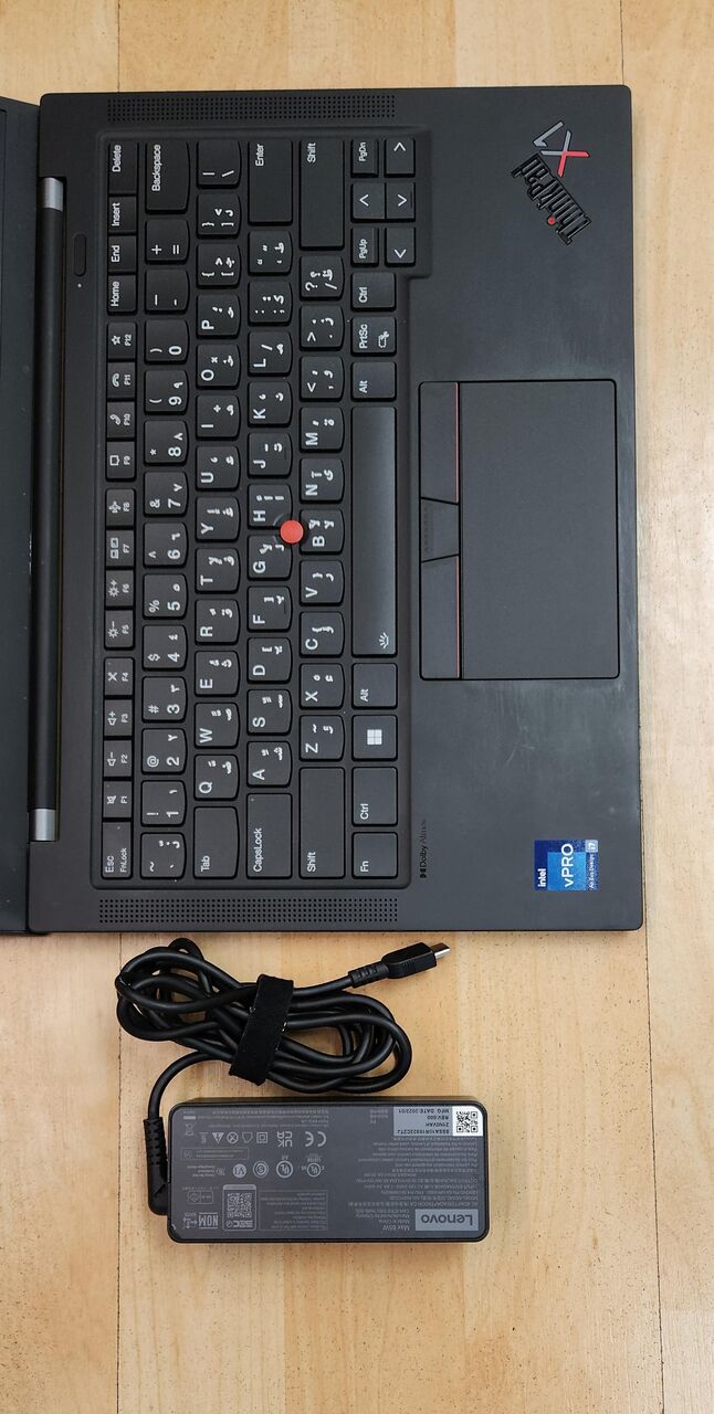 Riyadh, Computers, SAR 4399,  Lenovo X1 Carbon 1.8 GHz 10-core I7 13th Gen RAM:32GB SSD:512GB