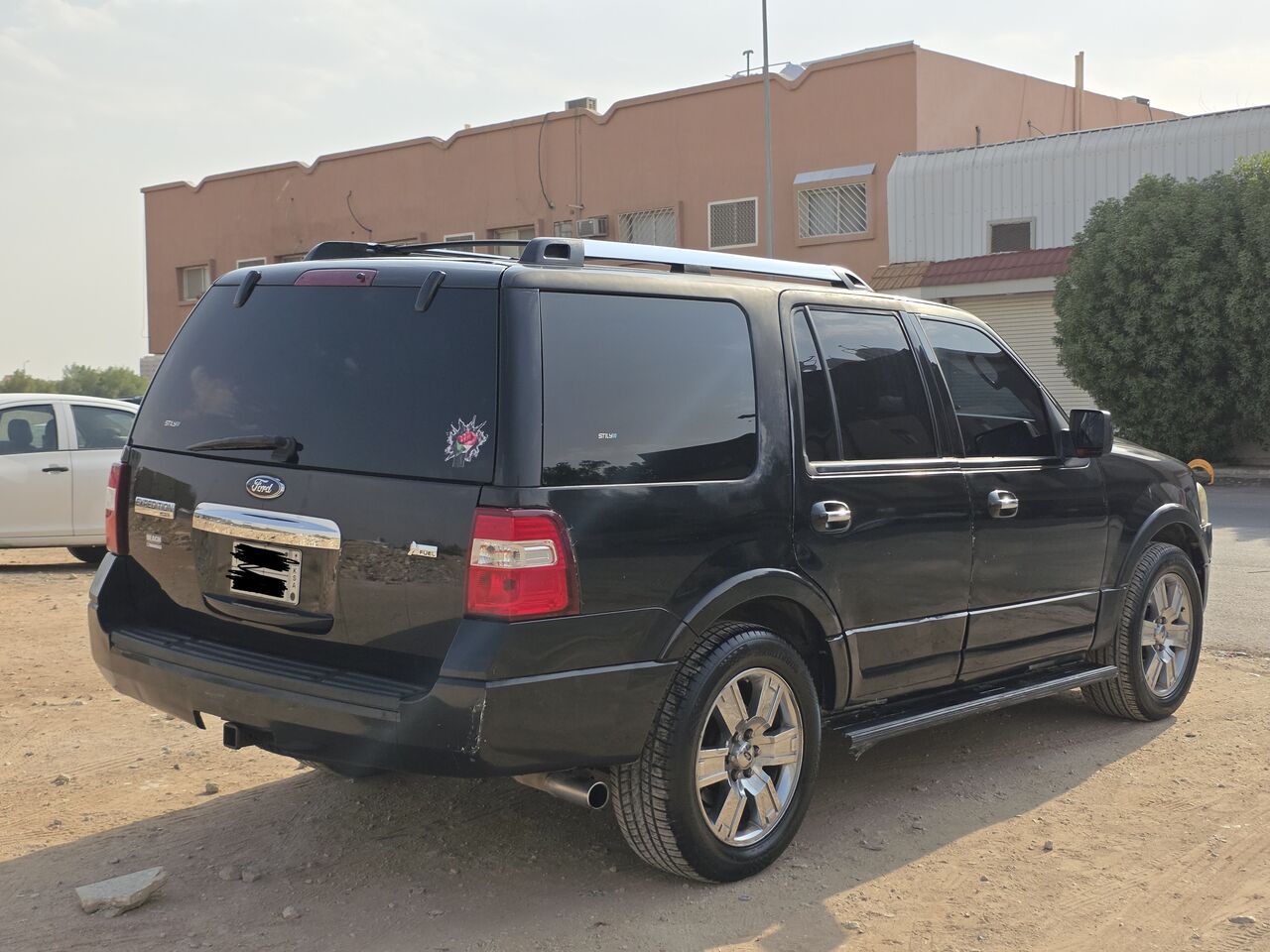 Al Malaz, Vehicles, Cars & Trucks , SAR 17000,  Ford Expedition,  2010,  Automatic,  292300 KM,  Selling   Limited Edition