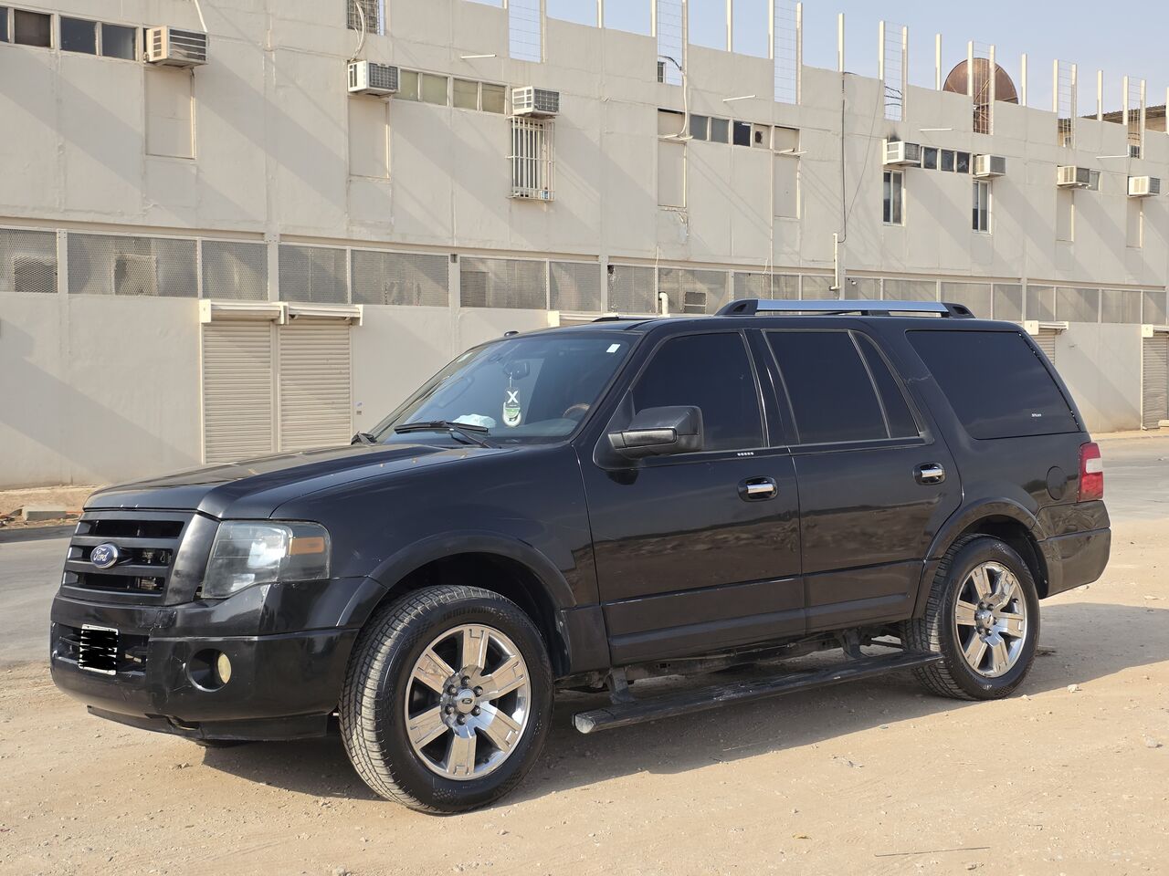 Al Malaz, Vehicles, Cars & Trucks , SAR 17000,  Ford Expedition,  2010,  Automatic,  292300 KM,  Selling   Limited Edition