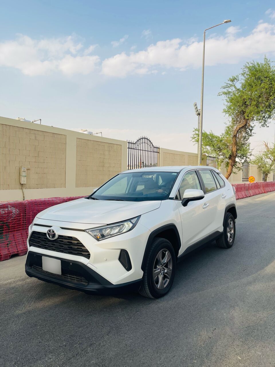 Al Malaz, Vehicles, Cars & Trucks , SAR 91000,  Toyota RAV4,  2024,  Automatic,  59000 KM,    Model , Single Owner.