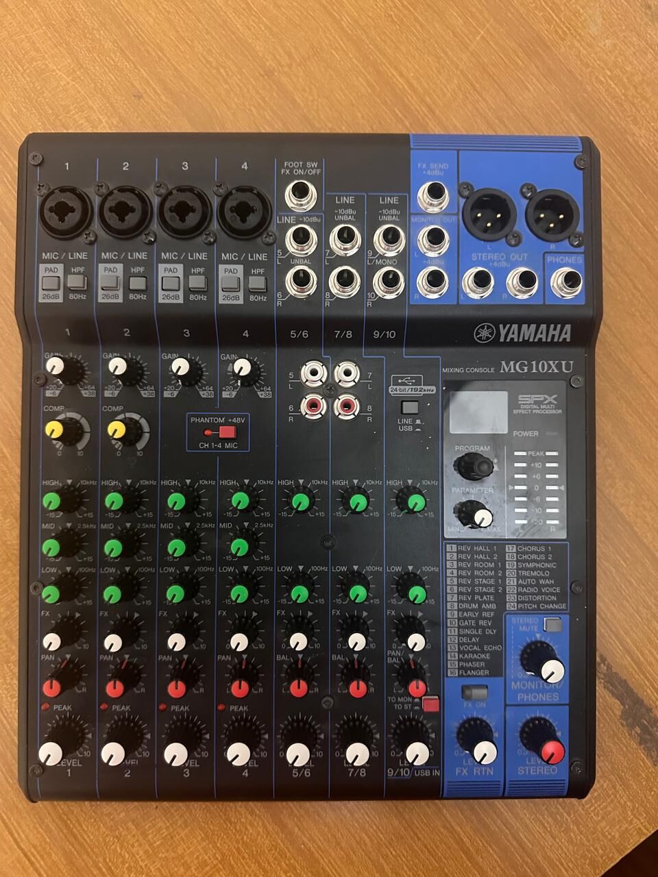 Riyadh, Musical Instruments, SAR 850,  YAMAHA MG10XU MIXER FOR SALE