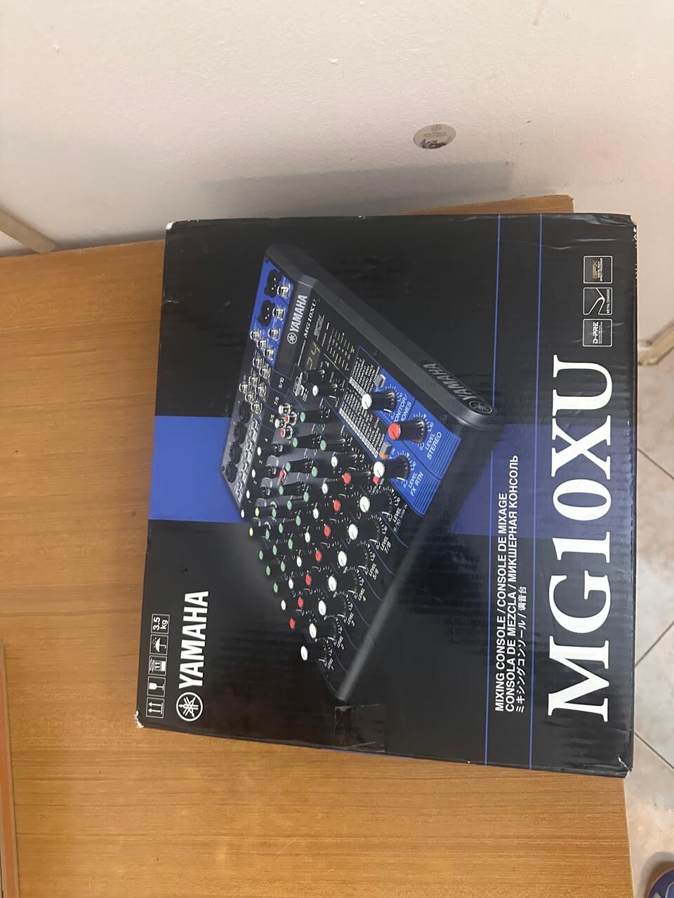 Riyadh, Musical Instruments, SAR 850,  YAMAHA MG10XU MIXER FOR SALE