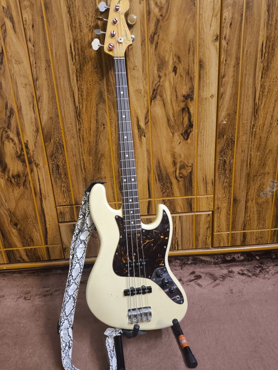 Ghirnatah, Musical Instruments, SAR 3750,  Vintage Tokai Jazz Bass (Made In Japan) 70-80