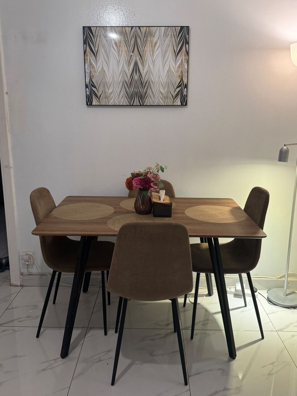 Riyadh, Furniture, SAR 500,  SR 500 DINING TABLE (Mint Condition)