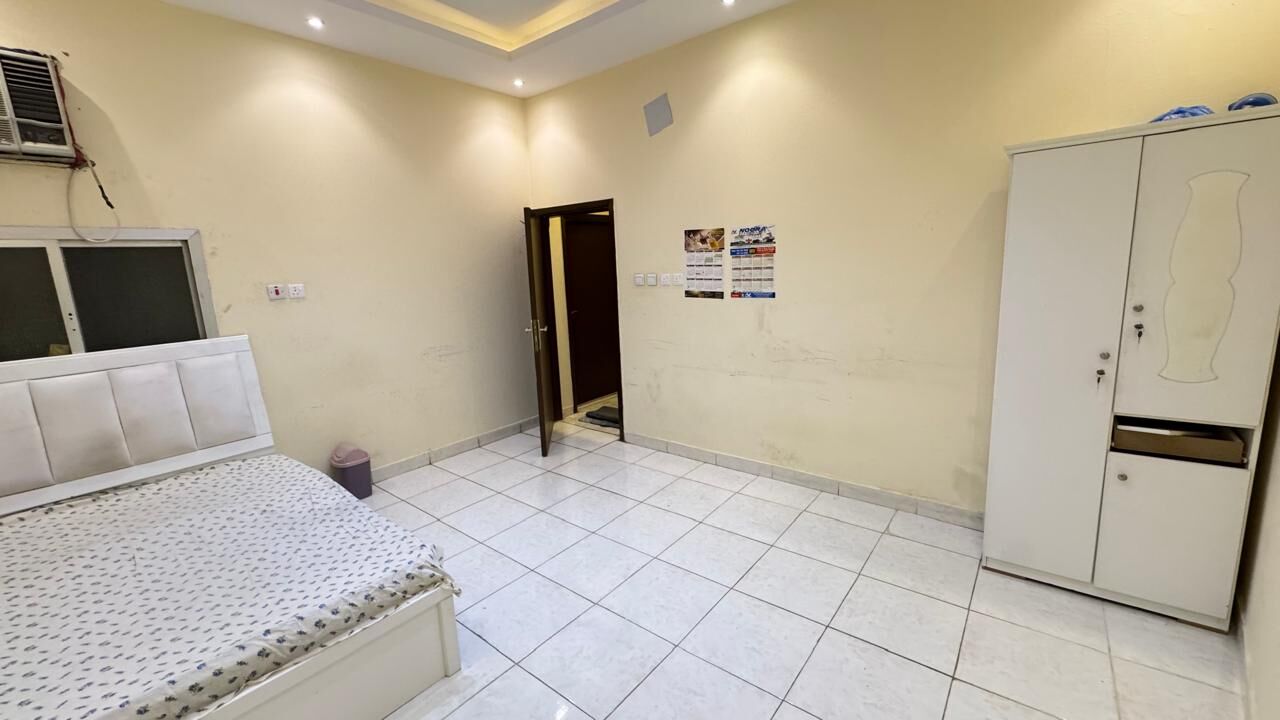 Hara, Apartments, Flats, Houses & Villas, SAR 1400/month,  Furnished,  Furnished Room Available In Flat For Professional Bachelor