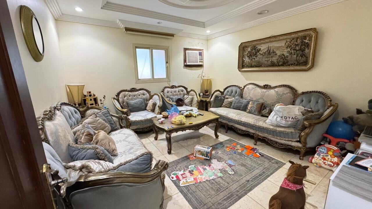 Al Aziziyah, Furniture, SAR 800,  Sofa Set 9 Seater 4+3+1+1 SR800