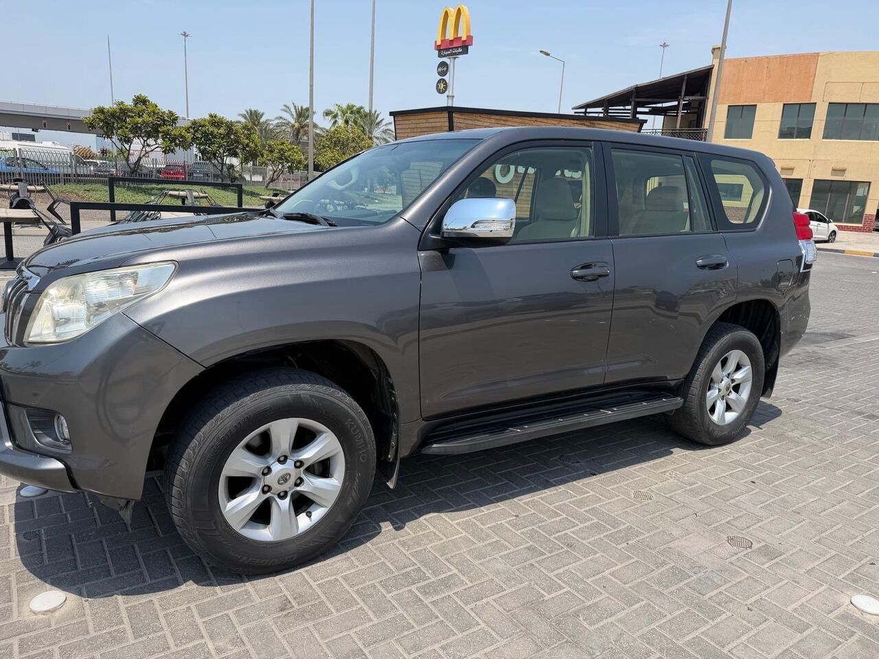 Manama, Vehicles, Cars & Trucks , BHD 6200,  Toyota Prado,  2012,  Automatic,  250000 KM,  For Sale