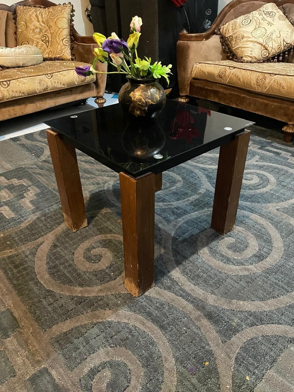Jeddah, Furniture, SAR 230,  8 Seater Sofa Traditional Wood Edge With Center Table