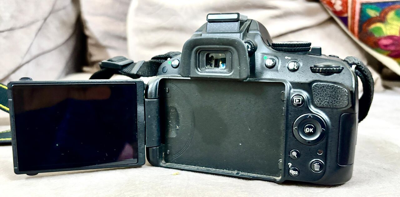 Jubail, Household Items, SAR 1099,  Nikon D5100 DSLR Bundle With Tamron 18-200mm All-in-One Lens Accessories(MADE IN THAILAND)