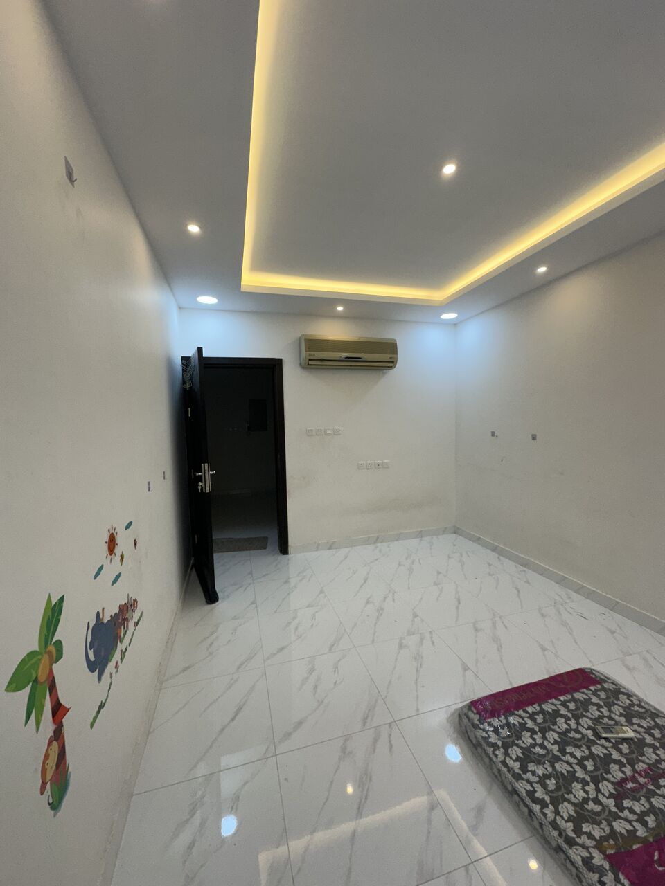Abqaiq, Bedspace For Rent, SAR 700/month,  2BHK Flat/bed Space Available For Indians Only. Maximum 3 People. Water & Electricity Incl