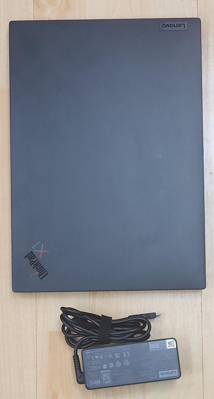 Riyadh, Computers, SAR 3199,  Lenovo X1 Carbon 2.2 GHz 12-core I7 12th Gen RAM:32GB SSD:512GB