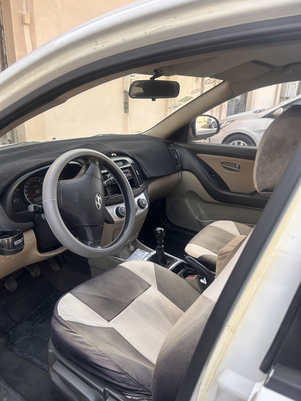 Dammam, Vehicles, Cars & Trucks , SAR 13500,  Elantra,  2010,  Manual,  330000 KM,  Hyundai