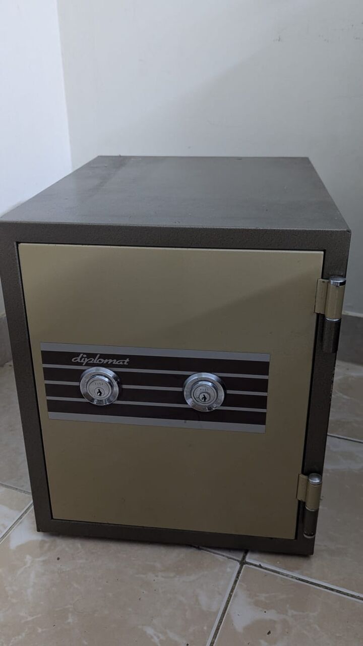 Tubli, Industrial Machinery, BHD 50,  Safe Locker & Cash Box For Urgent Sale