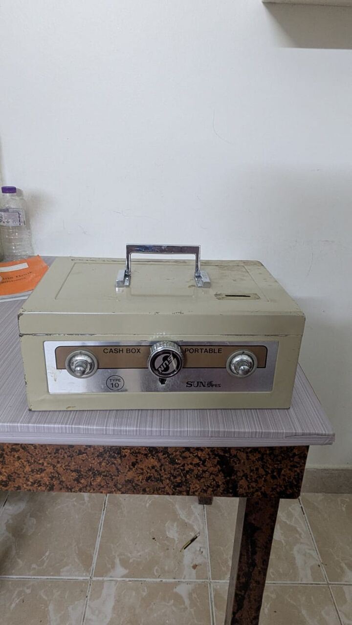 Tubli, Industrial Machinery, BHD 50,  Safe Locker & Cash Box For Urgent Sale