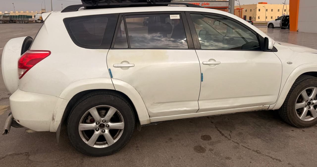 Al Wizarat, Vehicles, Cars & Trucks , SAR 25000,  Toyota RAV4,  2007,  Automatic,  298000 KM,  , ,