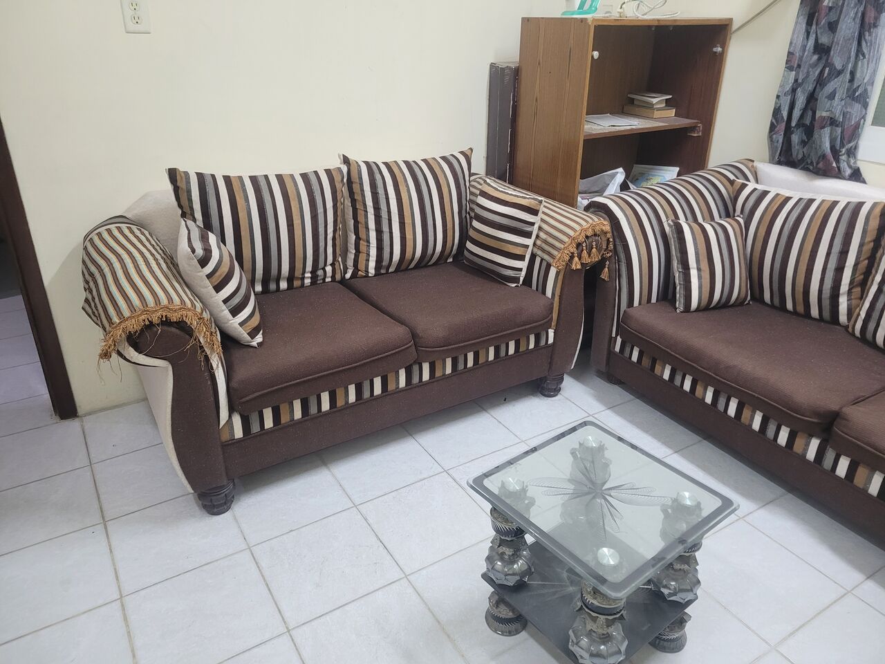 Akrabia, Furniture, SAR 500,  7 Seater Sofa Set With Glass Table Exclent Condition