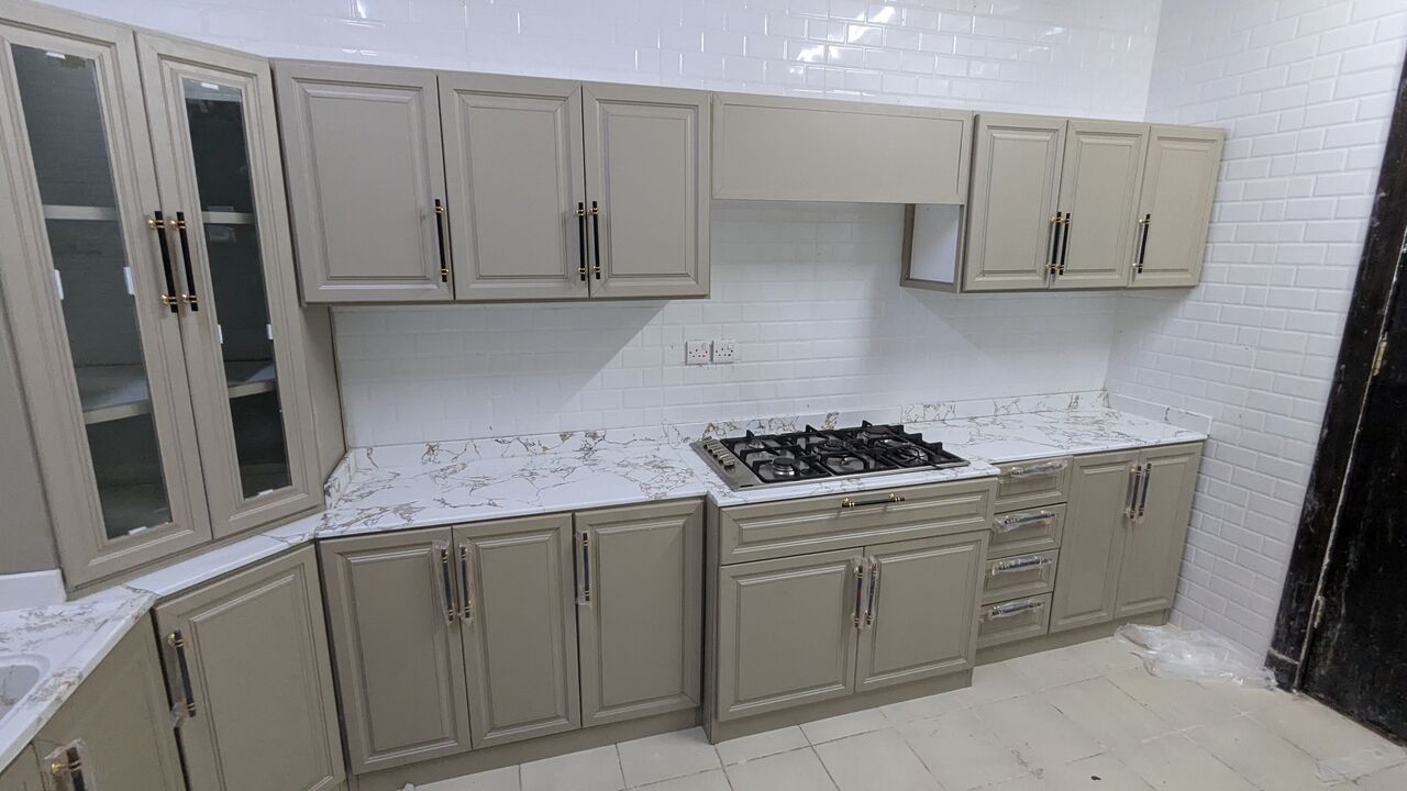 Riyadh, Household Items, SAR 2500,  URGENT SALE: Kitchen Cabinet And Dishwasher