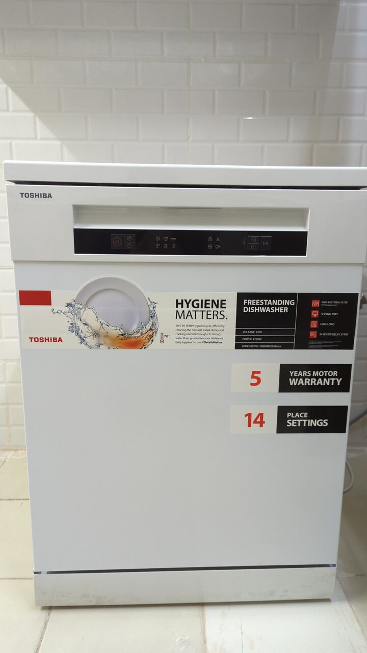Riyadh, Household Items, SAR 2500,  URGENT SALE: Kitchen Cabinet And Dishwasher