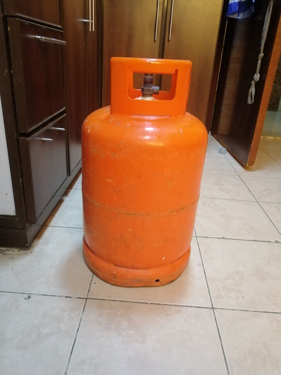 Jubail, Household Items, SAR 300,  Semi Automatic Washing Machine And Gas Cylinders For Sale