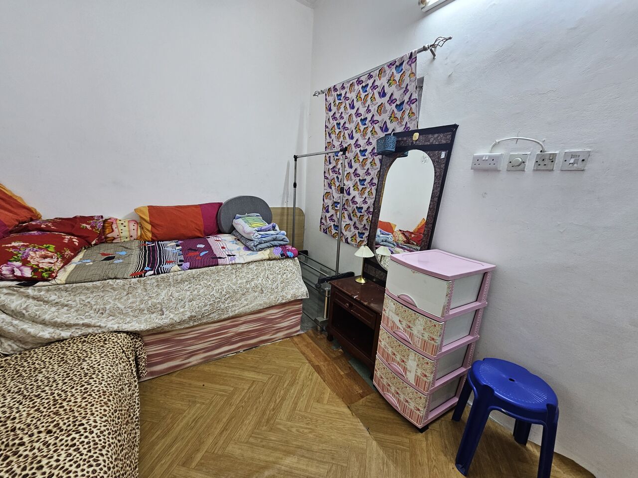 Gudaibiya, Rooms for Rent, BHD 100/month,  One Fully Furnished Bedroom Is Available In A Two Bedroom Flat In Gudaibiya Behind CityMax