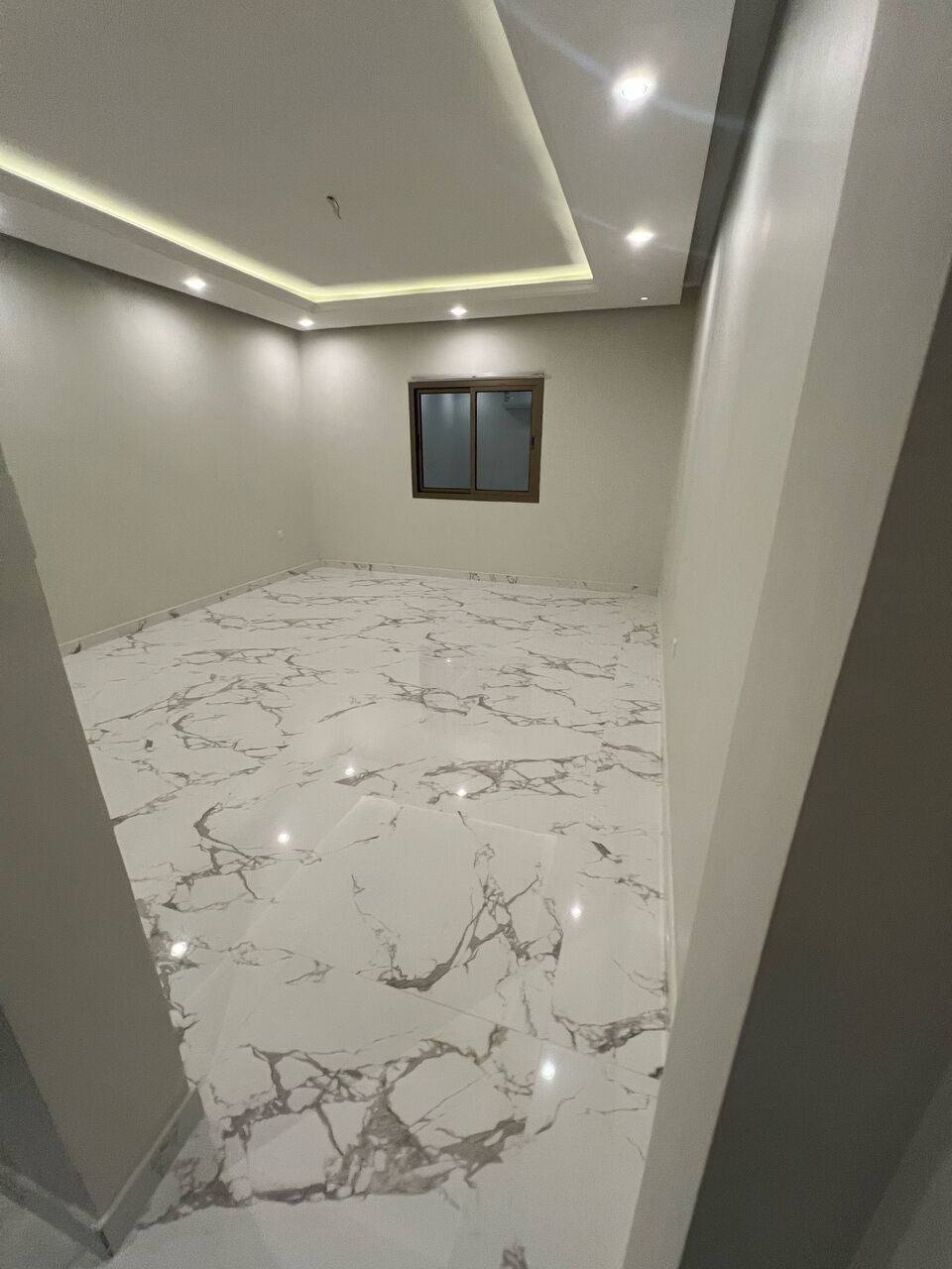 Dhahran, Apartments, Flats, Houses & Villas, SAR 43000/year,  3 BR,  3 Room With 2 Toilets, Salah, Kichen, 2 Entrace & Parking