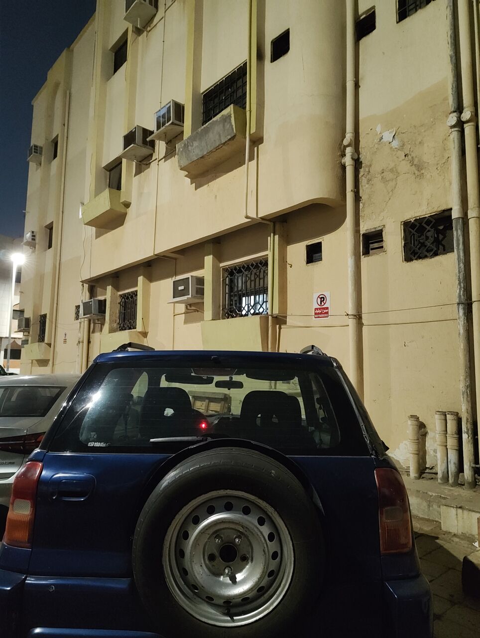 Jeddah, Vehicles, Cars & Trucks , SAR 10000,  2001,  2001,  Manual,  500000 KM,  Toyota RAV4 4x4 3 Door