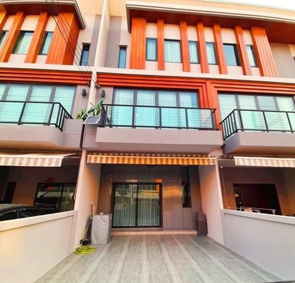 Bangkok, Villas, THB 45000,  23 Sq. Feet,  Townhome For Rent, 3 Floors, 4 Bedrooms, Igent Pattanakarn, Eigen Pattanakarn, Soi