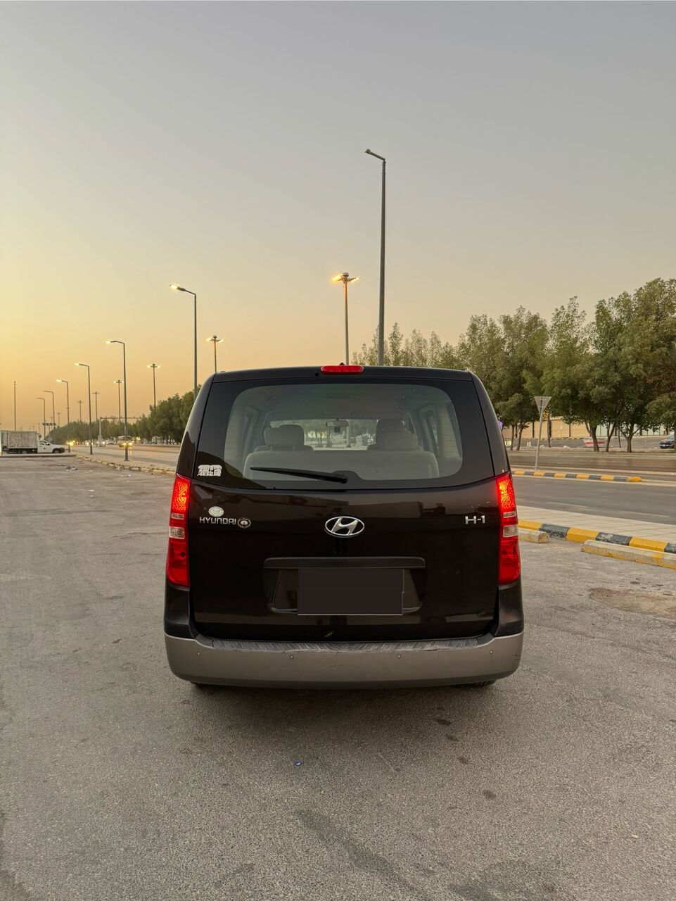 Riyadh, Vehicles, Cars & Trucks , SAR 50000,  Hyundai H1,  2018,  Automatic,  206000 KM,    For Sale