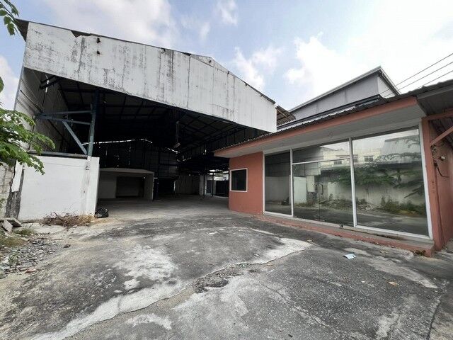 Bangkok, Villas, THB 75000,  100 Sq. Feet,  Warehouse For Rent, 103 Sq M., Soi Nakniwat 18, Suitable For Restaurants, Coffee Shops,
