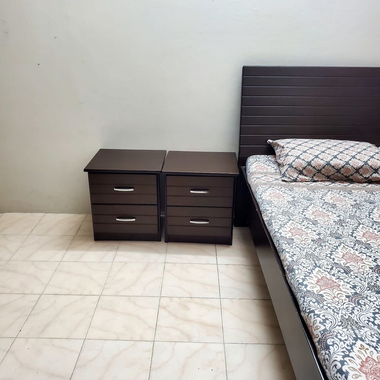 Riyadh, Furniture, SAR 500,  Bed With Side Table