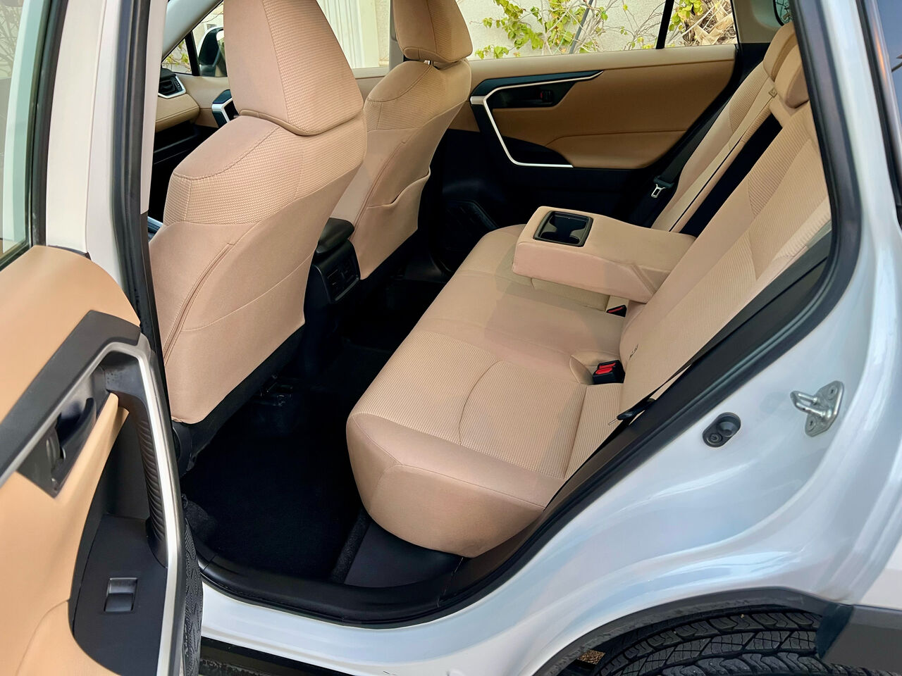 Riyadh, Vehicles, Cars & Trucks , SAR 86000,  Toyota RAV4,  2023,  Automatic,  80 KM,     2.0L Bumper To Bumper Original Condition & Original Paint100%
